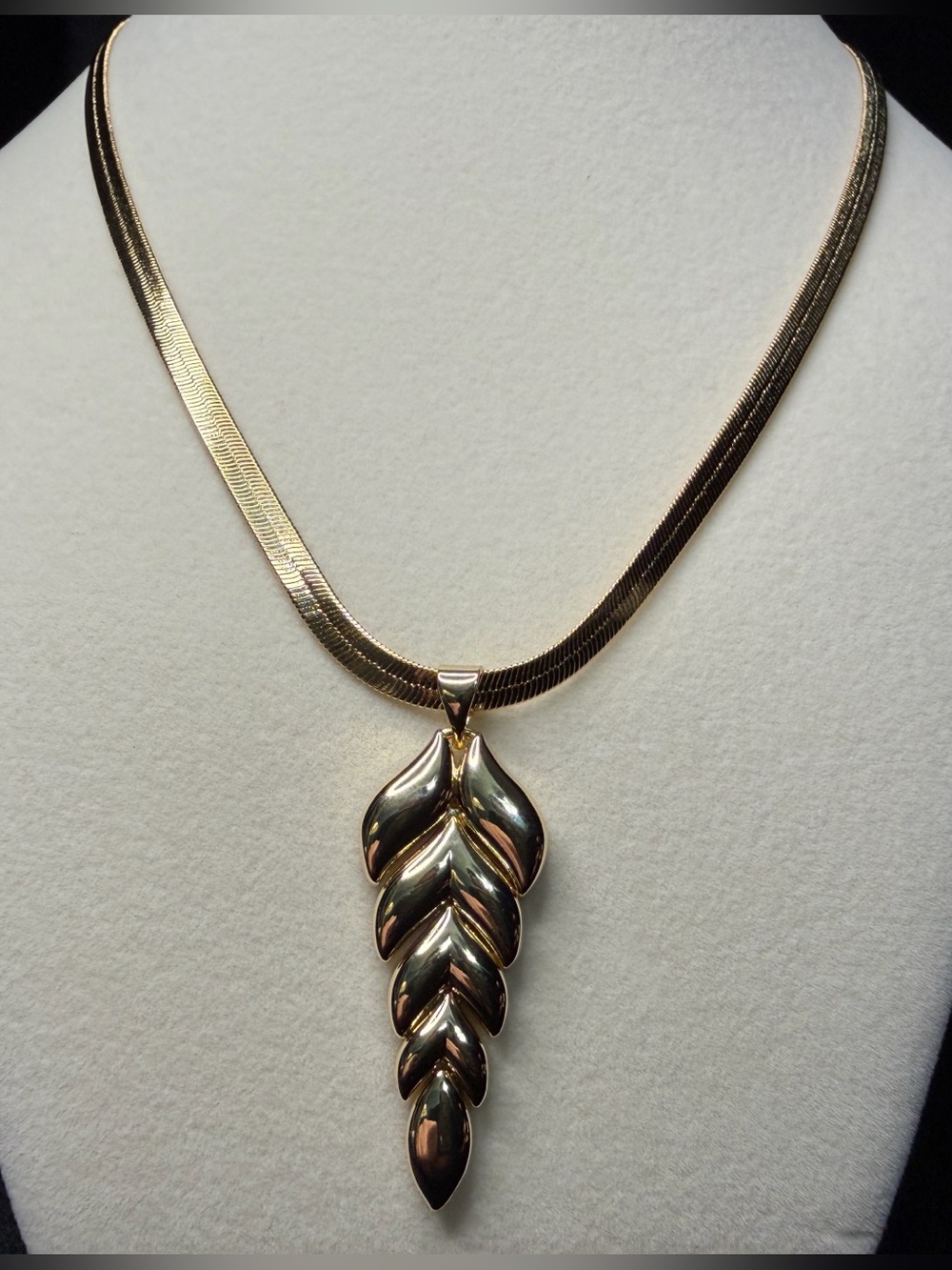 Herringbone 18in 4MM Necklace w/2in Leaf Pendant 14K Stamped Premium Finish